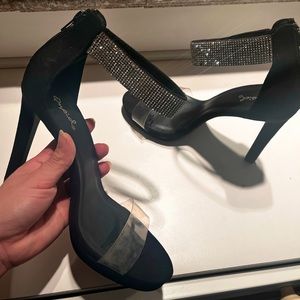 Brand new heels, never worn